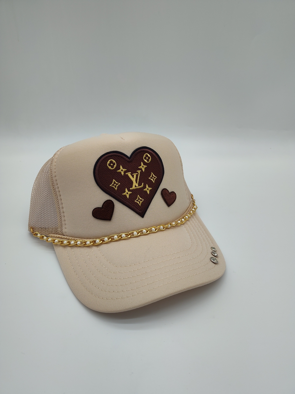 Handmade LV Monogram Heart Custom Trucker Hat Pearl Chain Crystal Beige - Picture 2 of 5